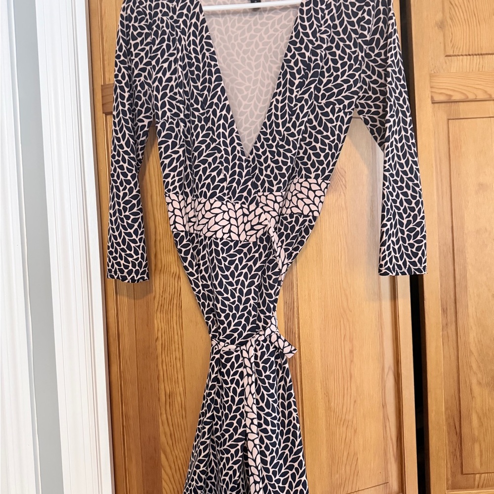 Ann Taylor Black and Blush Leaf-Print Wrap Dress